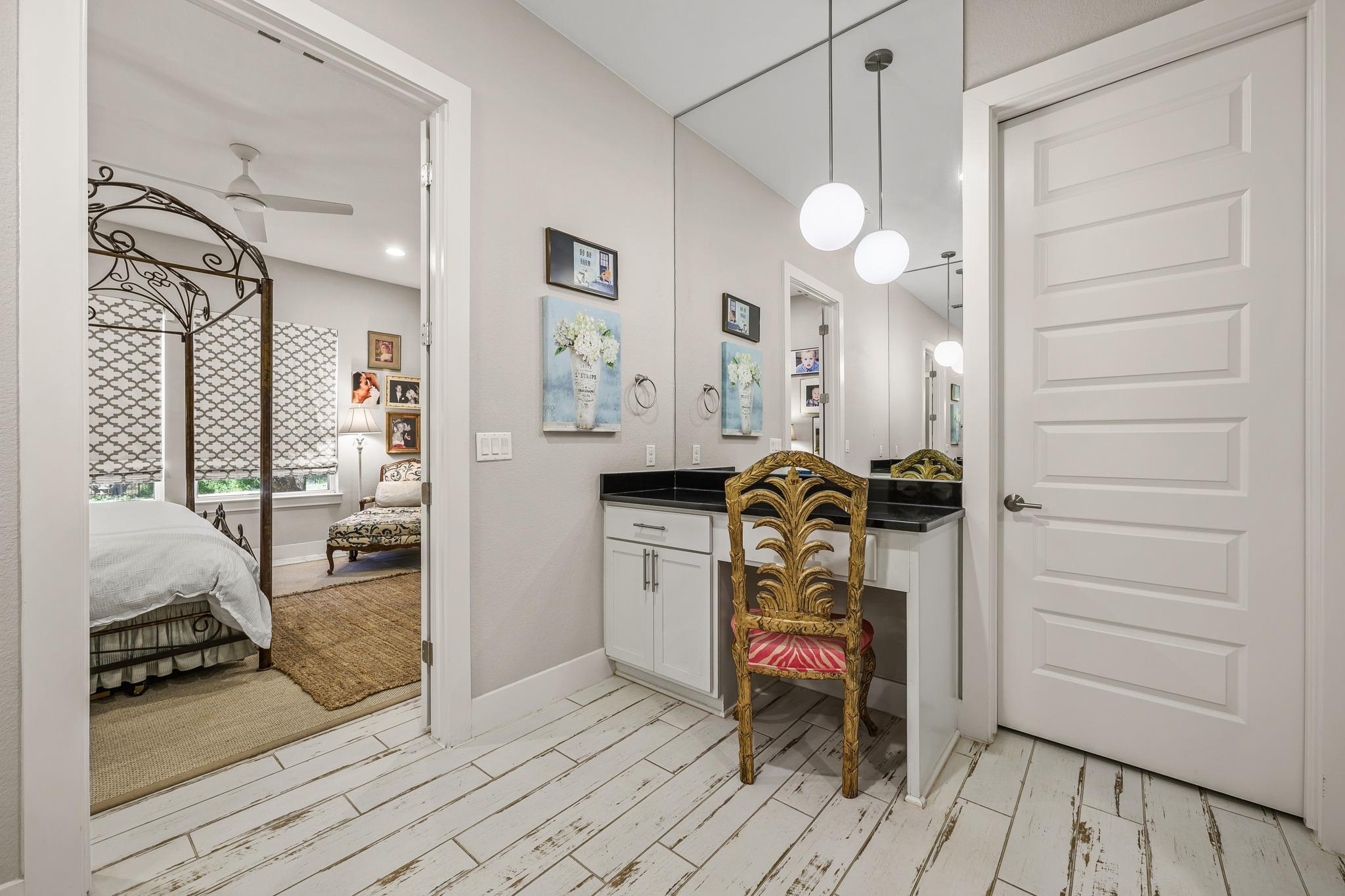 121 Francesco Ln, Dripping Springs, TX 78620