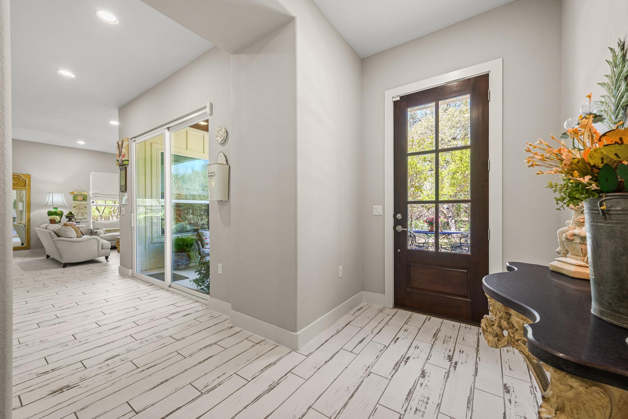 121 Francesco Ln, Dripping Springs, TX 78620