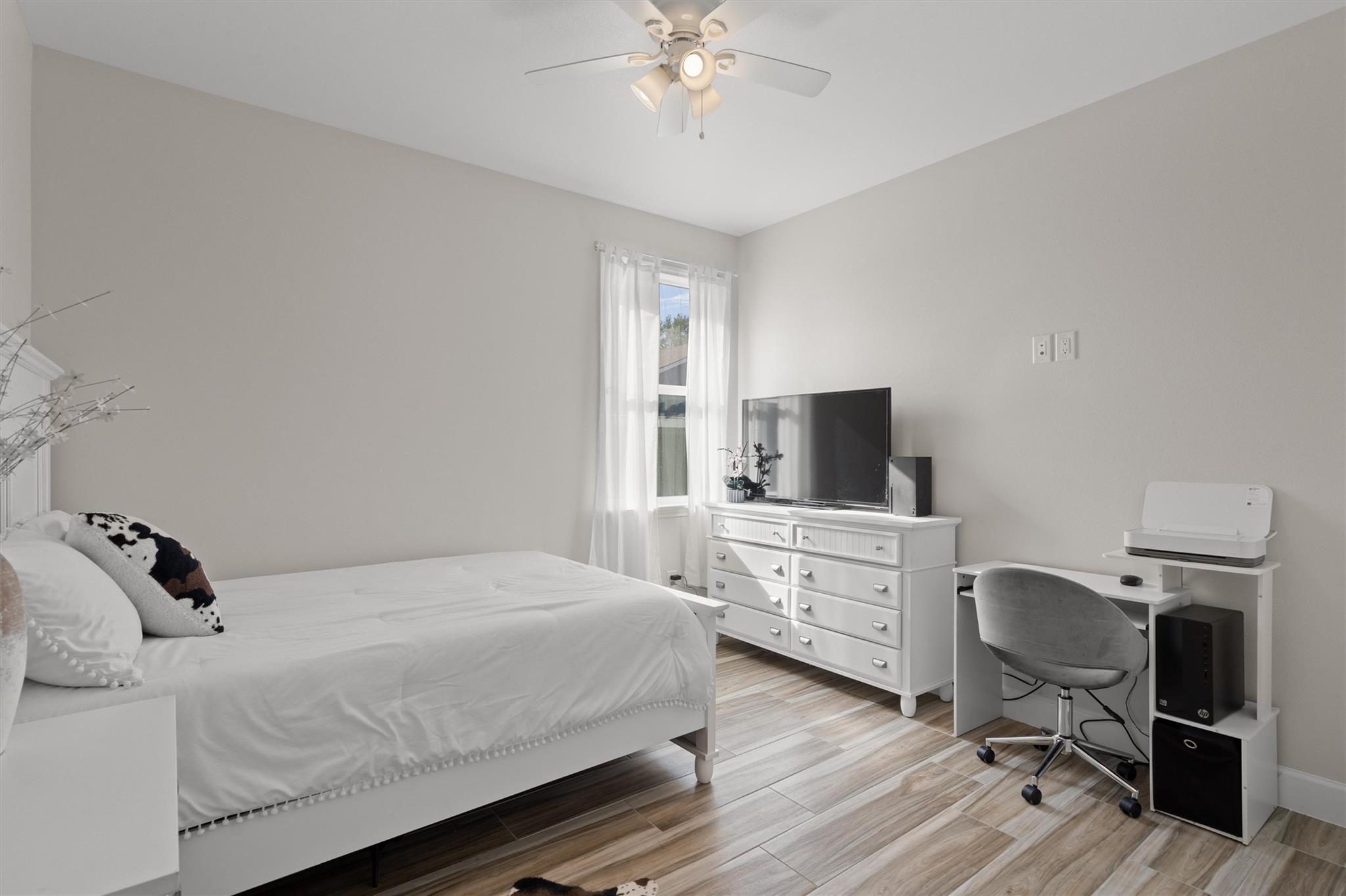 1880 E Highway 21, Paige, TX 78659