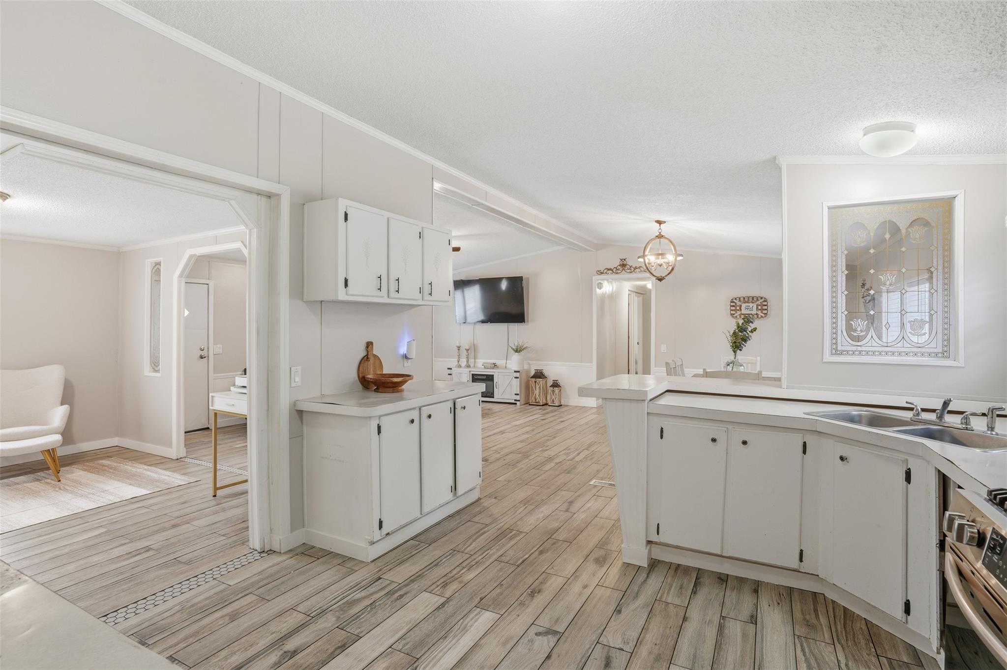 305 Saratoga Springs Cv, Liberty Hill, TX 78642