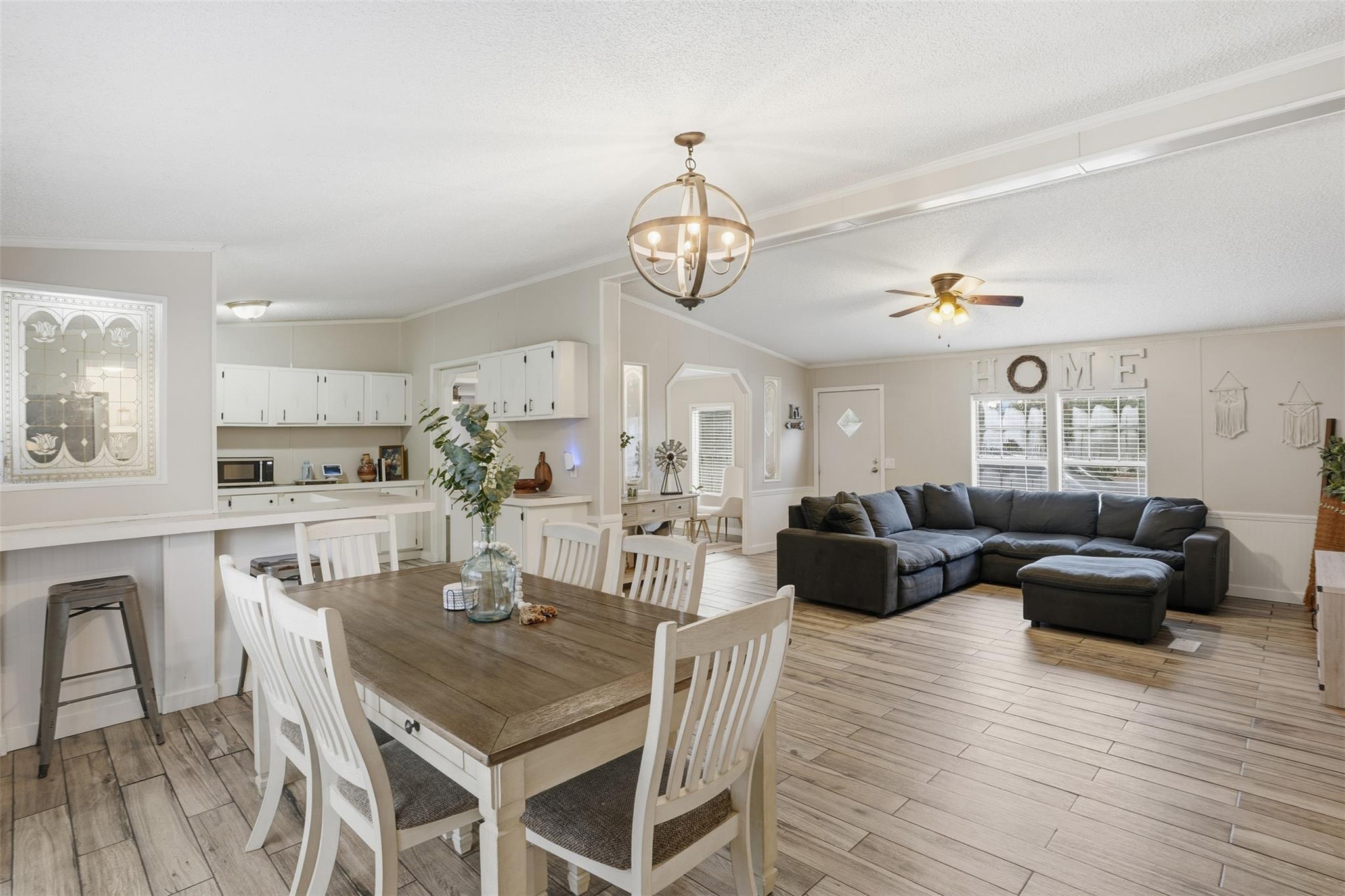 305 Saratoga Springs Cv, Liberty Hill, TX 78642