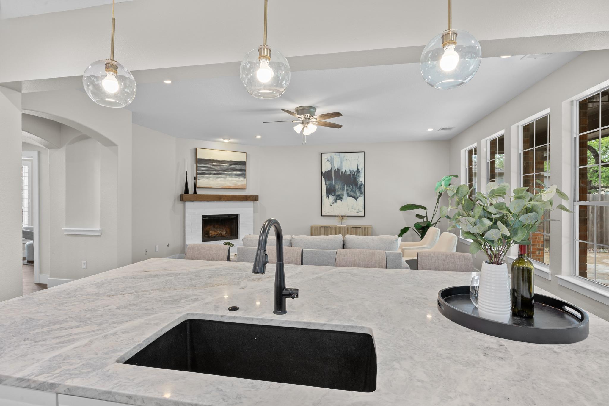 6900 Magenta Ln, Austin, TX 78739