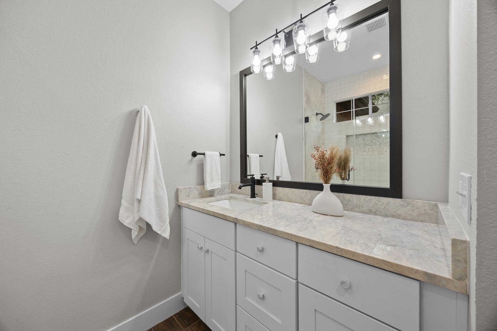 6900 Magenta Ln, Austin, TX 78739