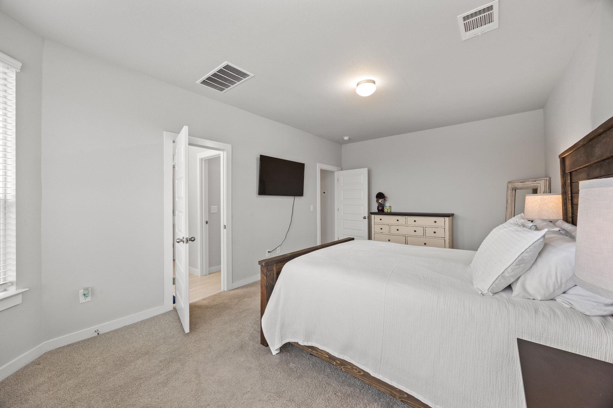 161 Appleberry Ln, Elgin, TX 78621