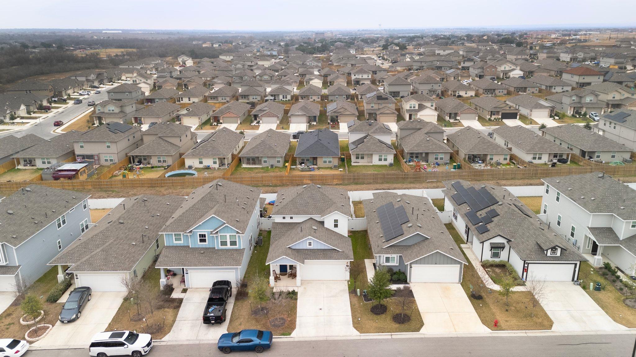 161 Appleberry Ln, Elgin, TX 78621