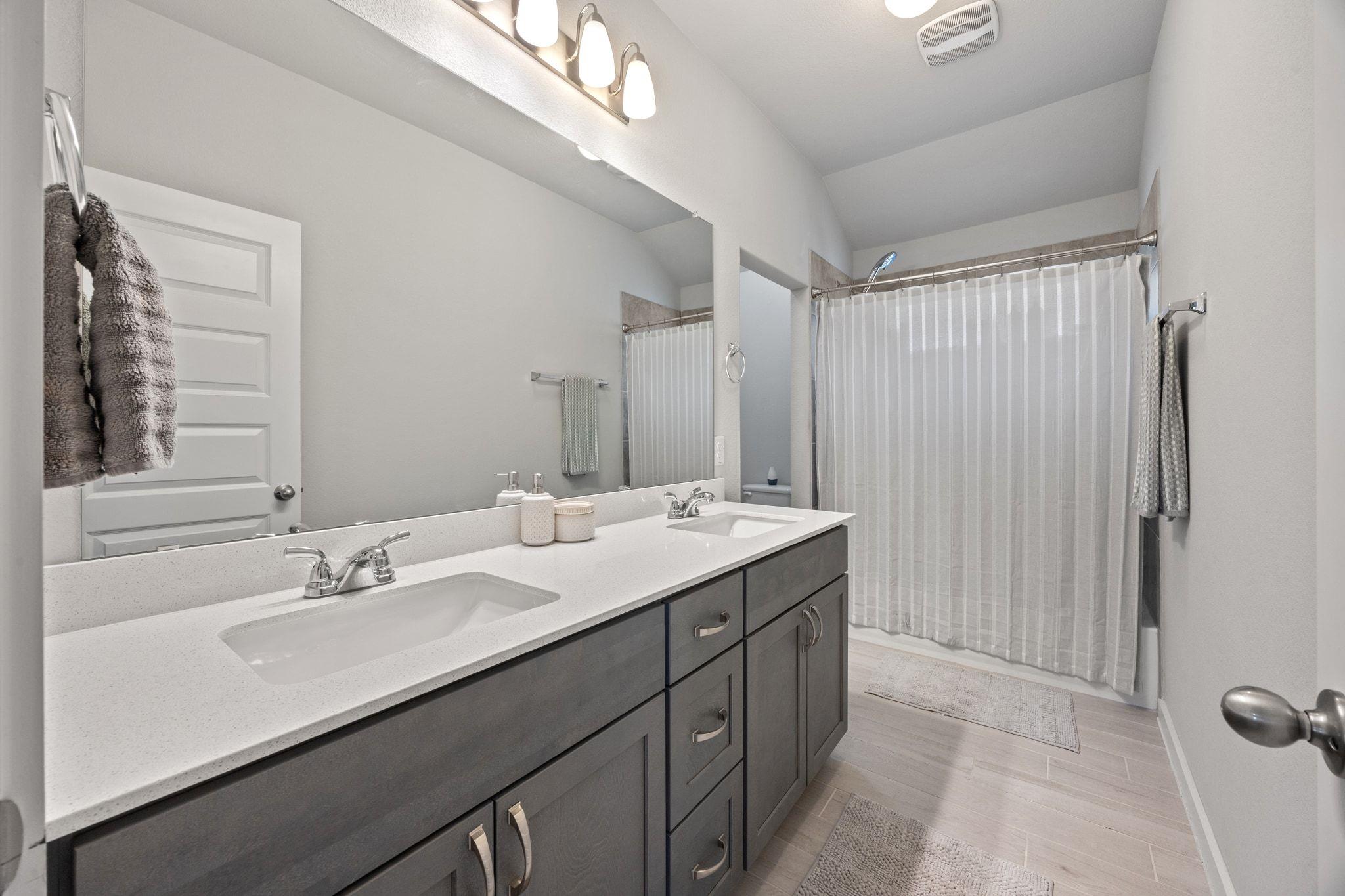 161 Appleberry Ln, Elgin, TX 78621