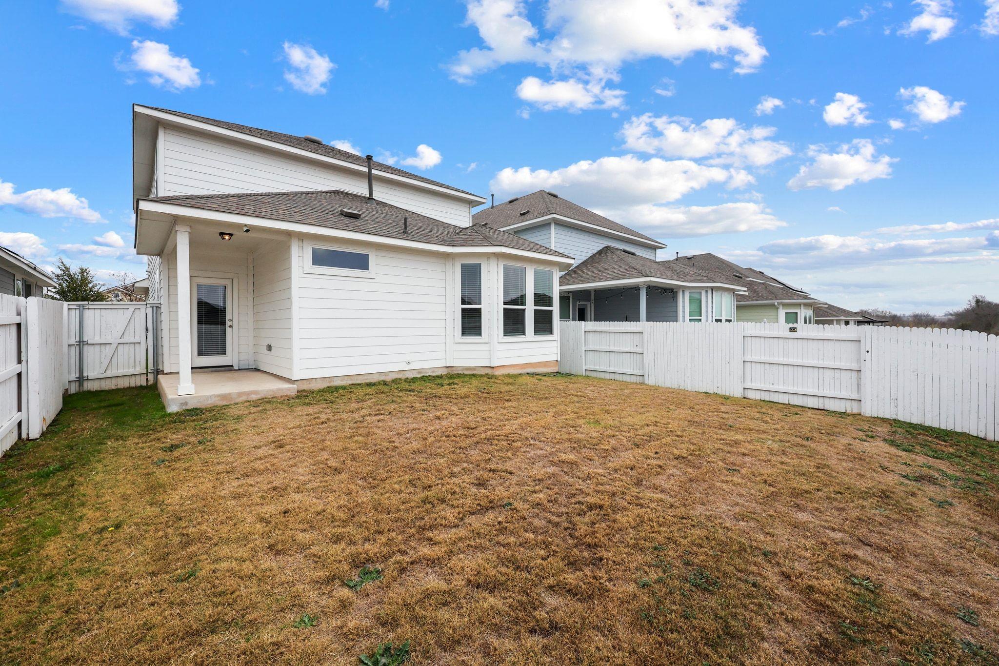 161 Appleberry Ln, Elgin, TX 78621