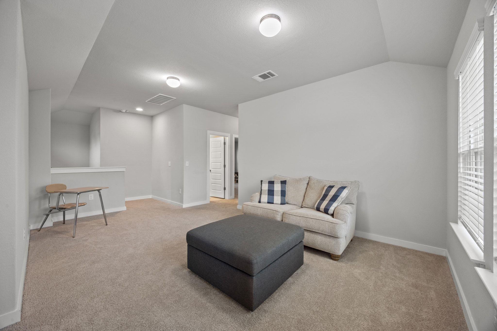 161 Appleberry Ln, Elgin, TX 78621