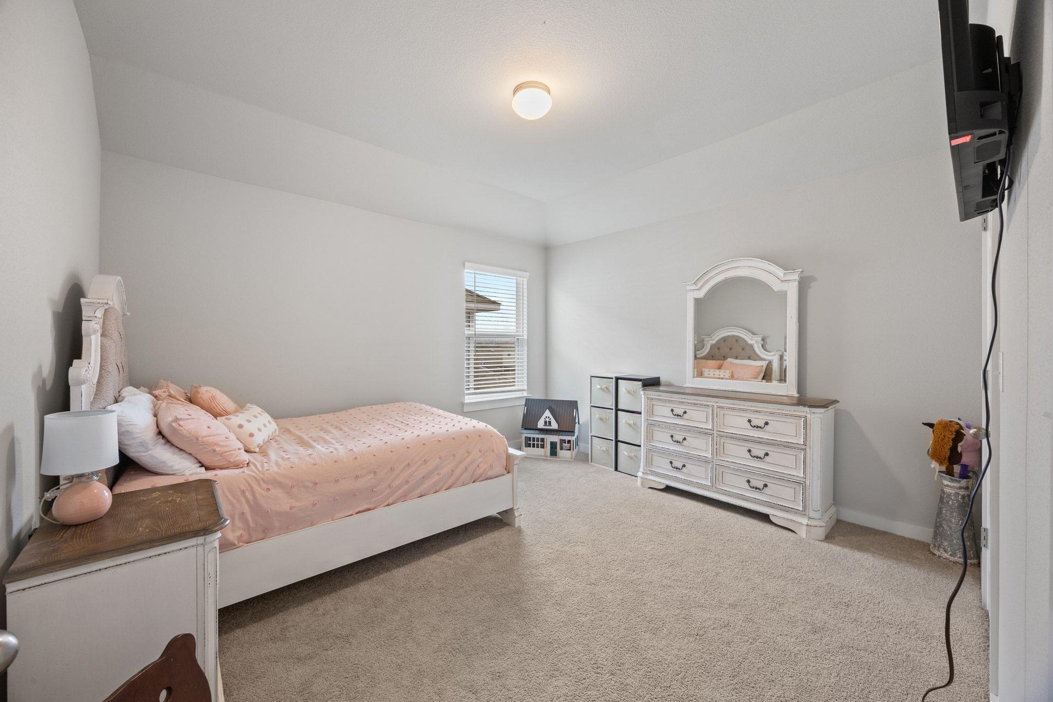 161 Appleberry Ln, Elgin, TX 78621