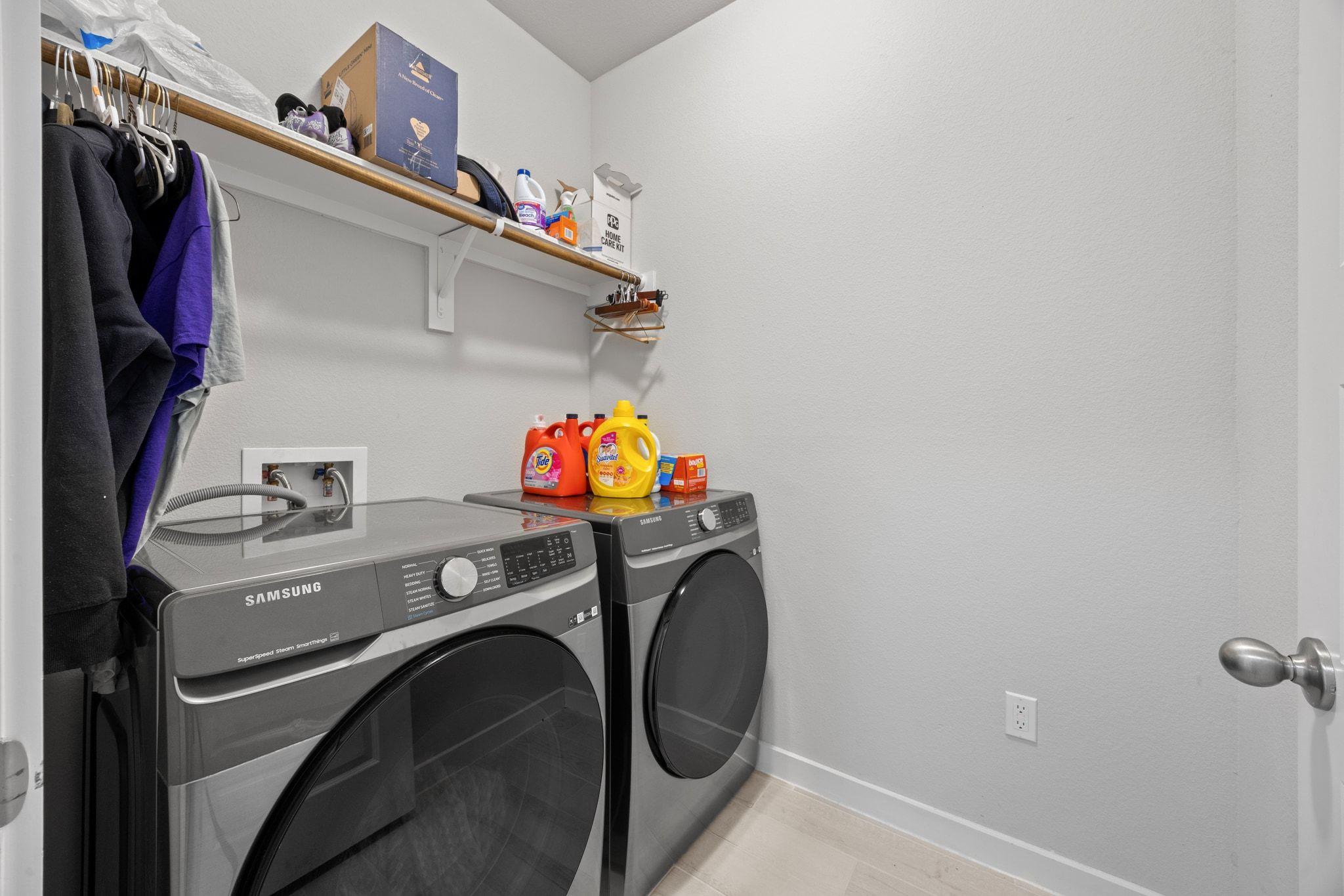 161 Appleberry Ln, Elgin, TX 78621