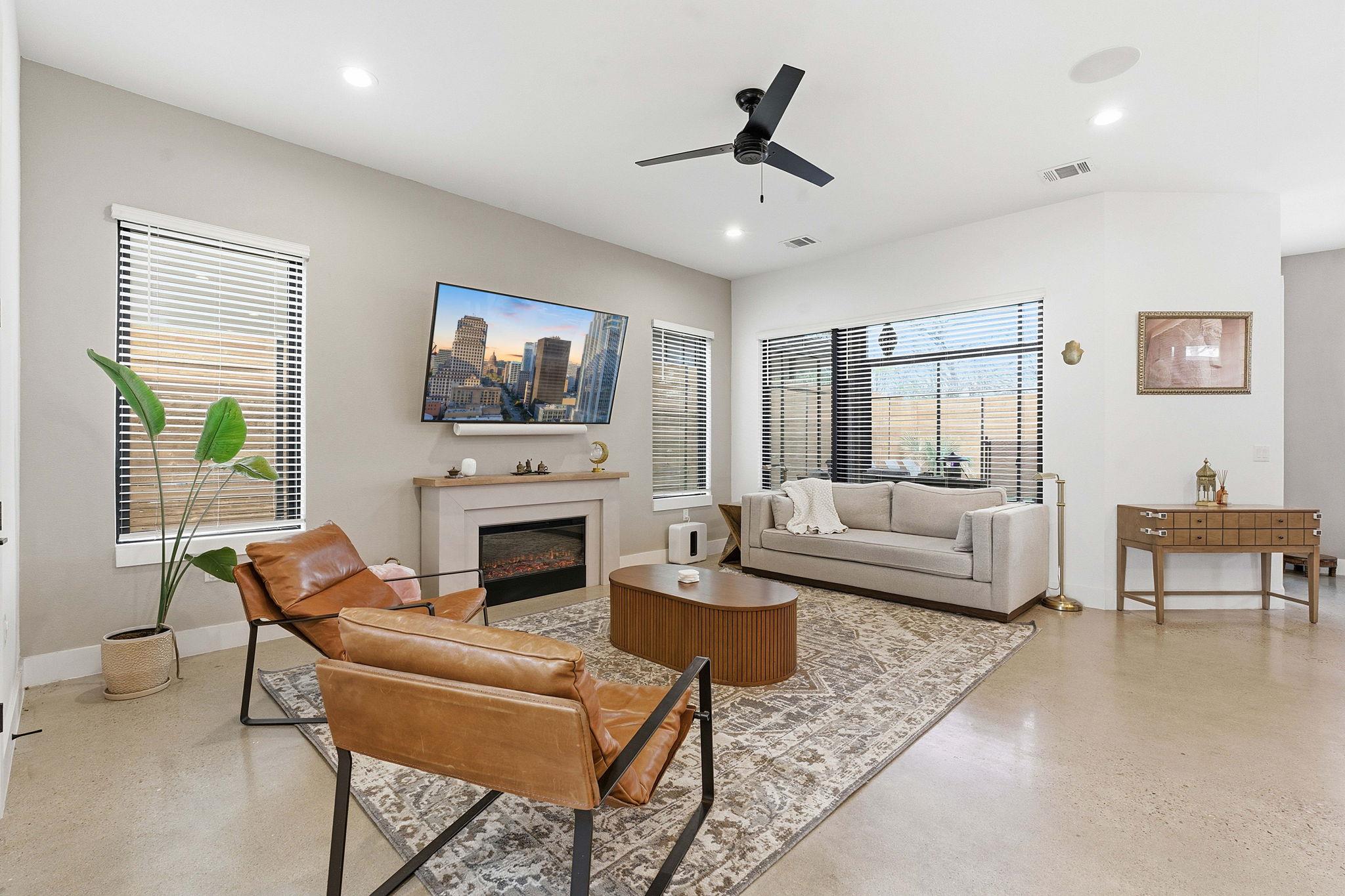 606A Clifford Dr, Austin, TX 78745