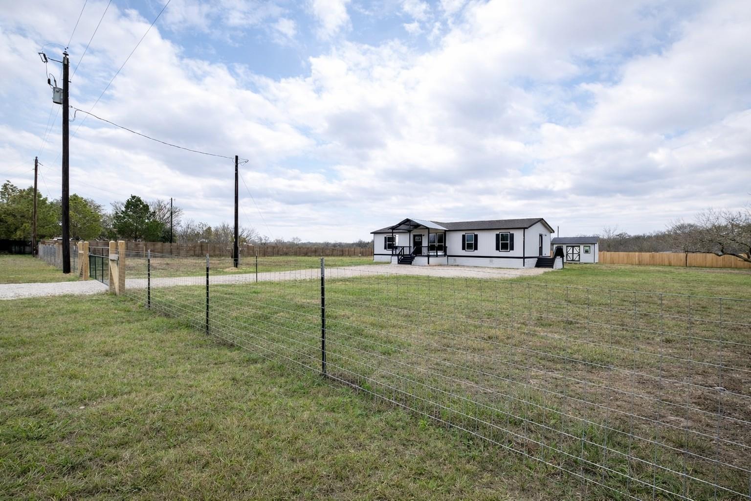 339 Lower Red Rock Rd, Bastrop, TX 78602