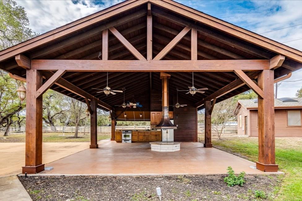 1175 Enchanted Oaks Dr, Driftwood, TX 78619