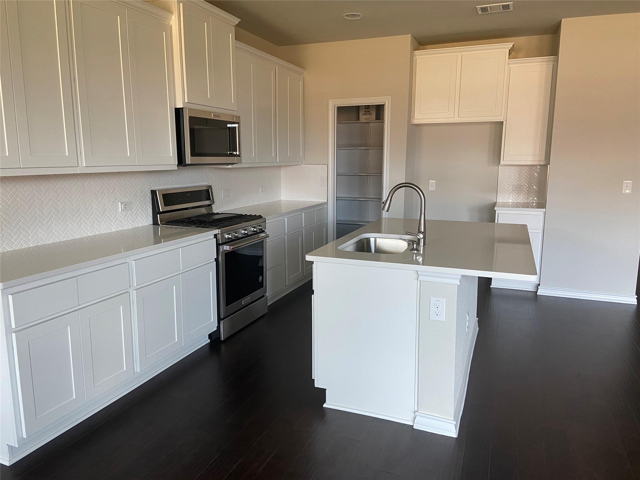 309 Akumal St, Leander, TX 78641