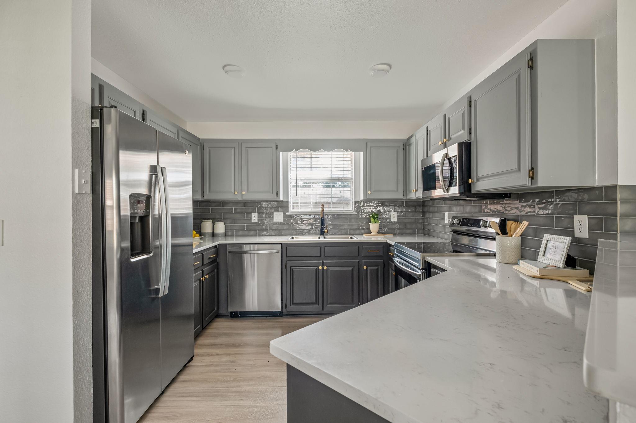 1319 Summerwood Dr, New Braunfels, TX 78130