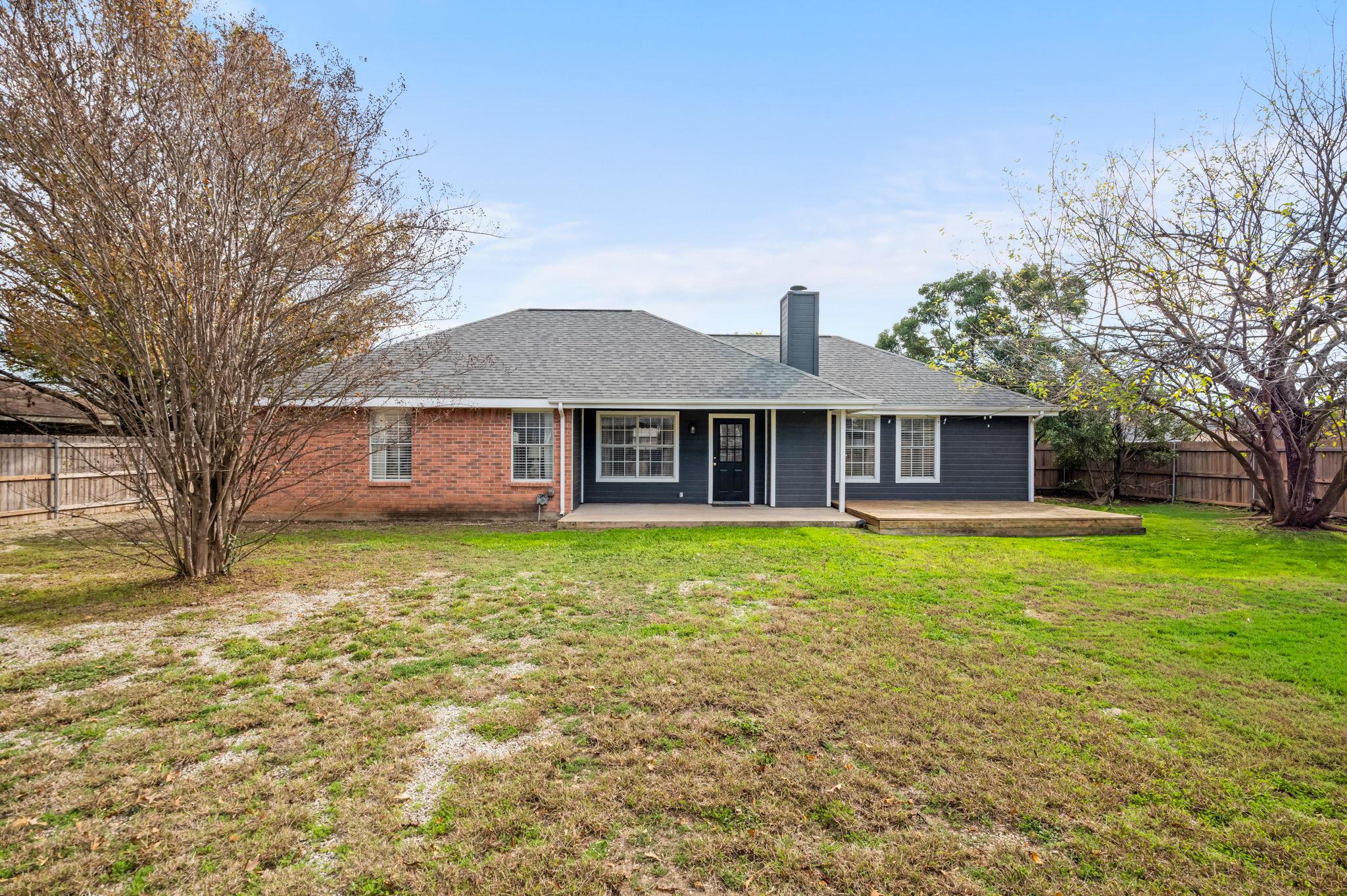 1319 Summerwood Dr, New Braunfels, TX 78130