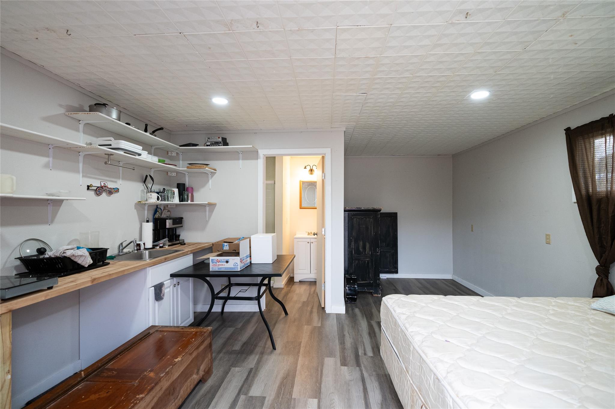 1114 Woodlawn St, Lockhart, TX 78644