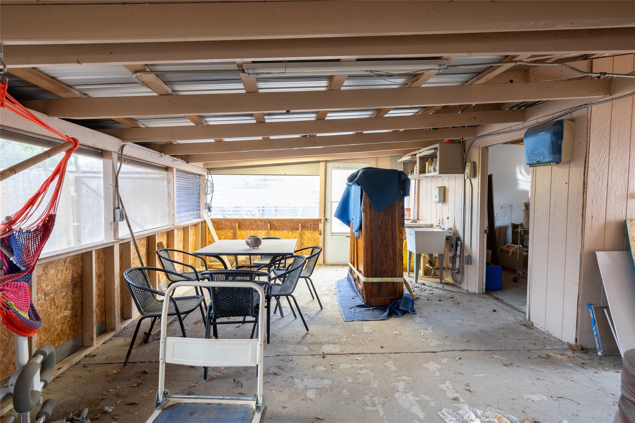 1114 Woodlawn St, Lockhart, TX 78644