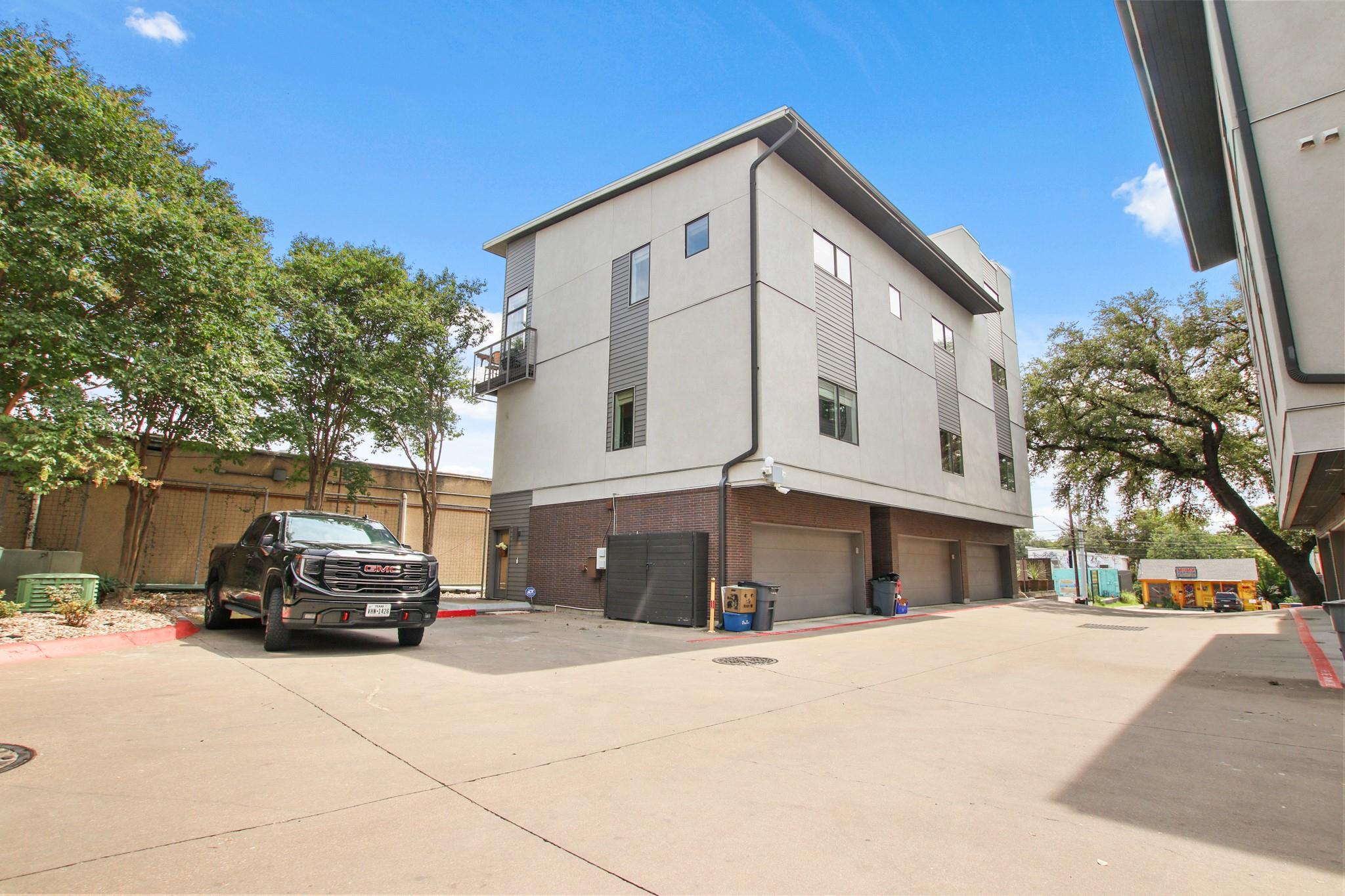 1702 S Lamar Blvd # 3, Austin, TX 78704