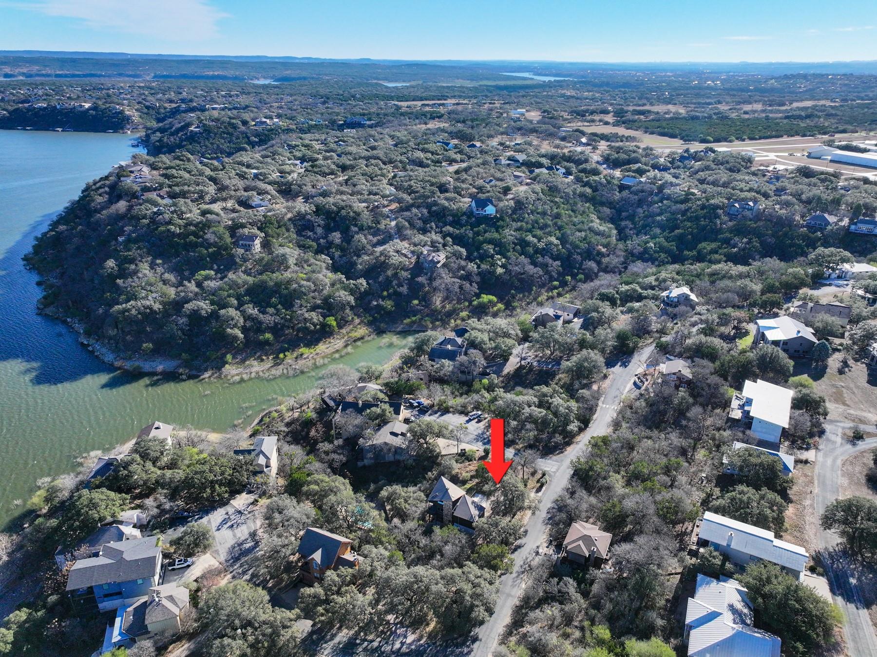 102 Coventry Coventry Rd, Spicewood, TX 78669