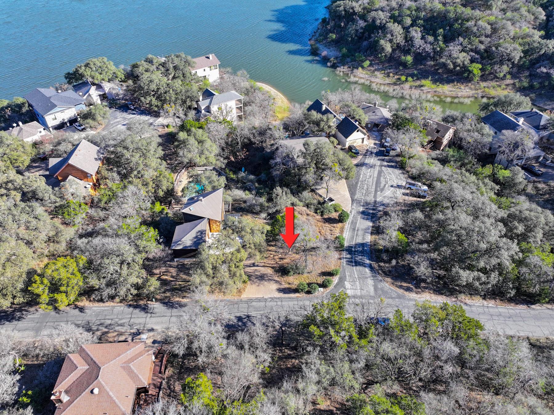 102 Coventry Coventry Rd, Spicewood, TX 78669