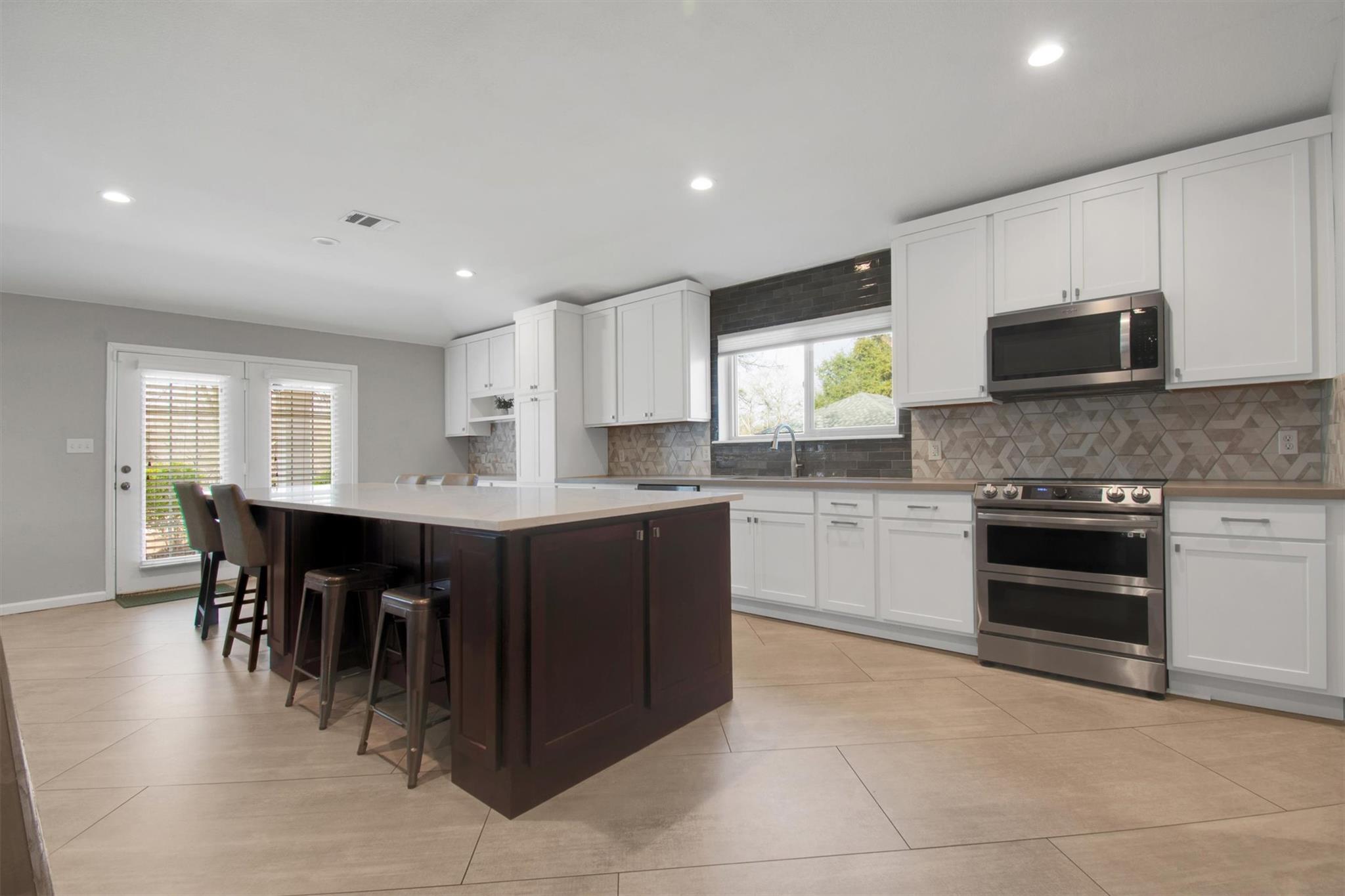 901 Bella Vista Cir, Kyle, TX 78640