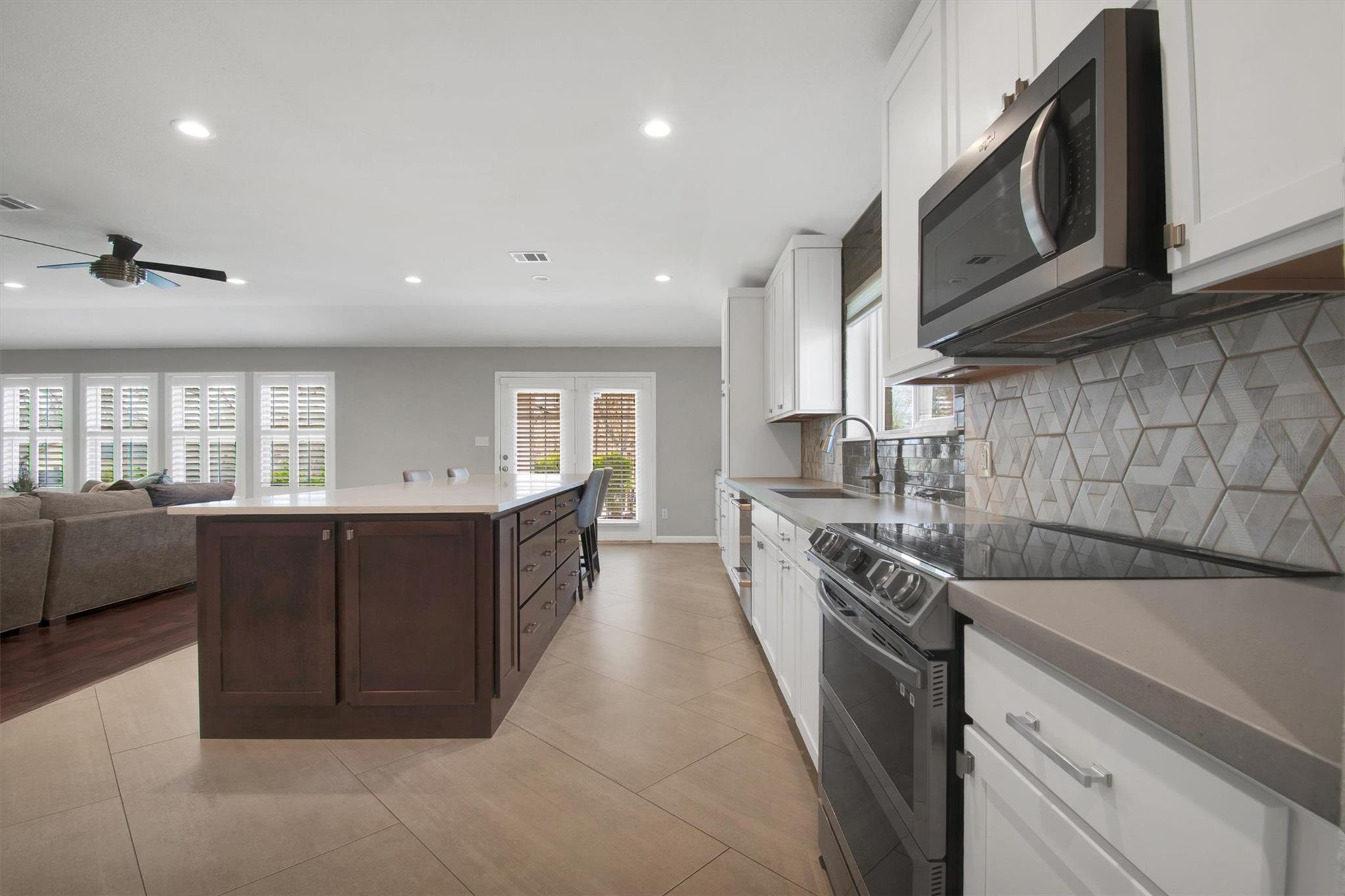 901 Bella Vista Cir, Kyle, TX 78640