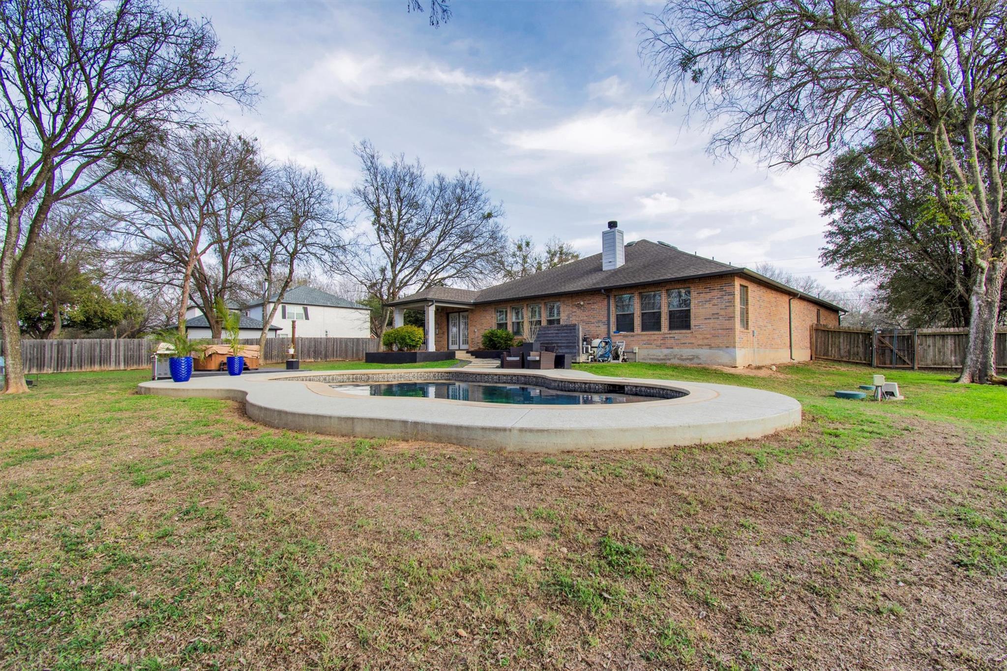 901 Bella Vista Cir, Kyle, TX 78640