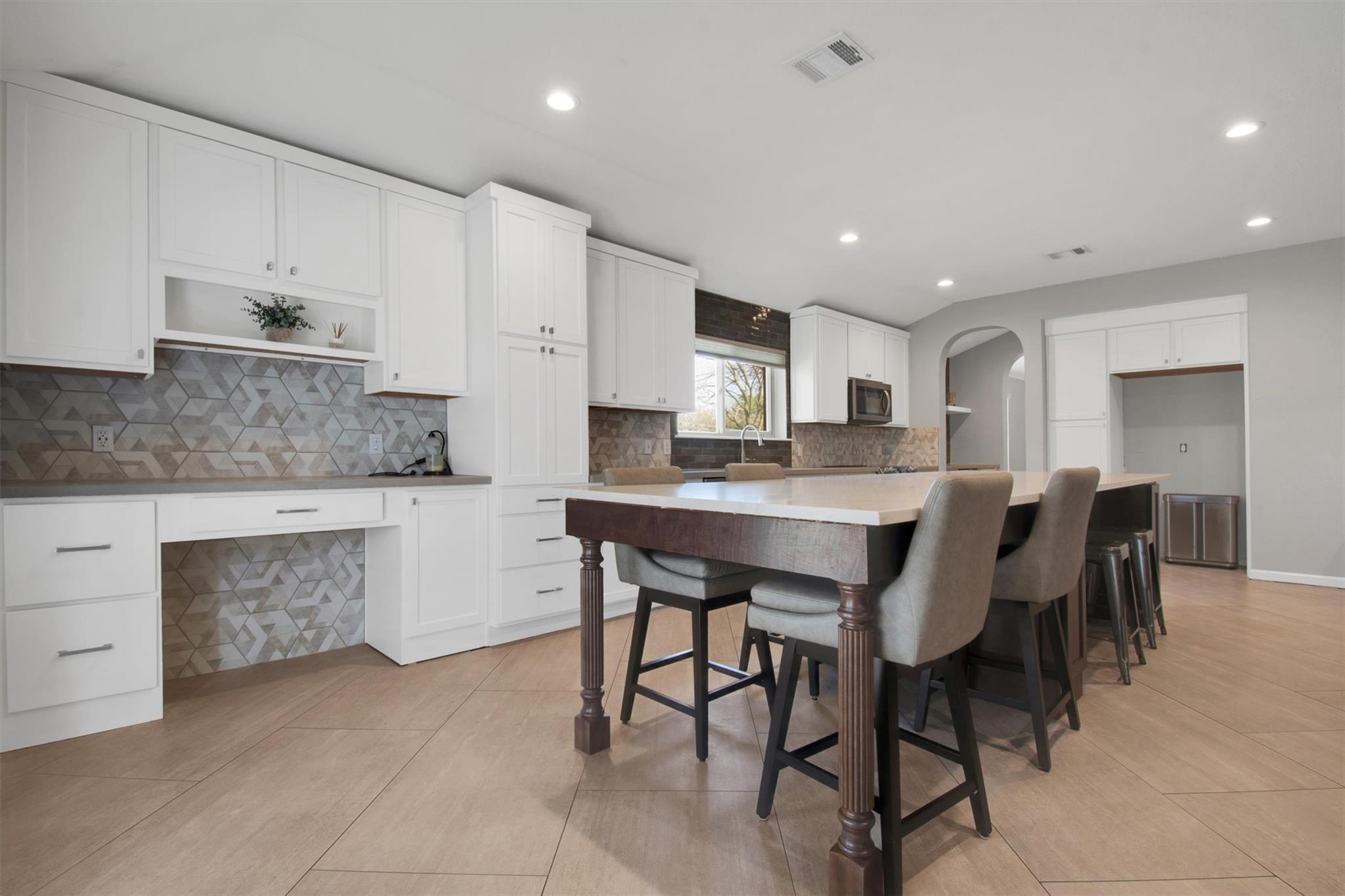 901 Bella Vista Cir, Kyle, TX 78640