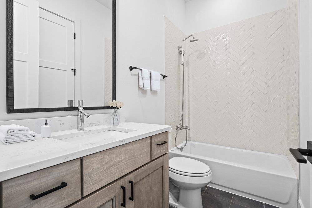 1719 Spyglass Dr # 16, Austin, TX 78746