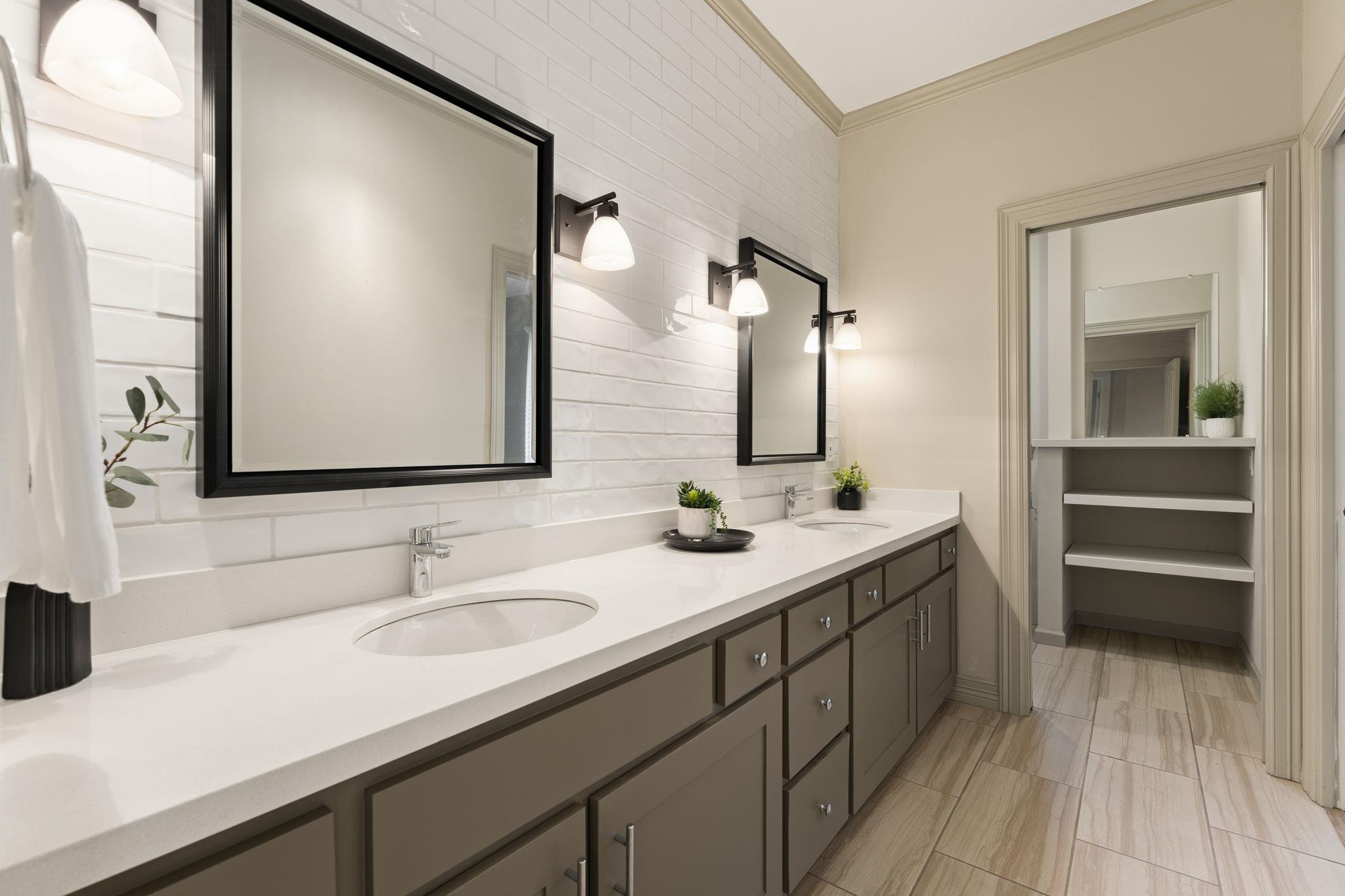 2016 Lakeway Blvd, Lakeway, TX 78734