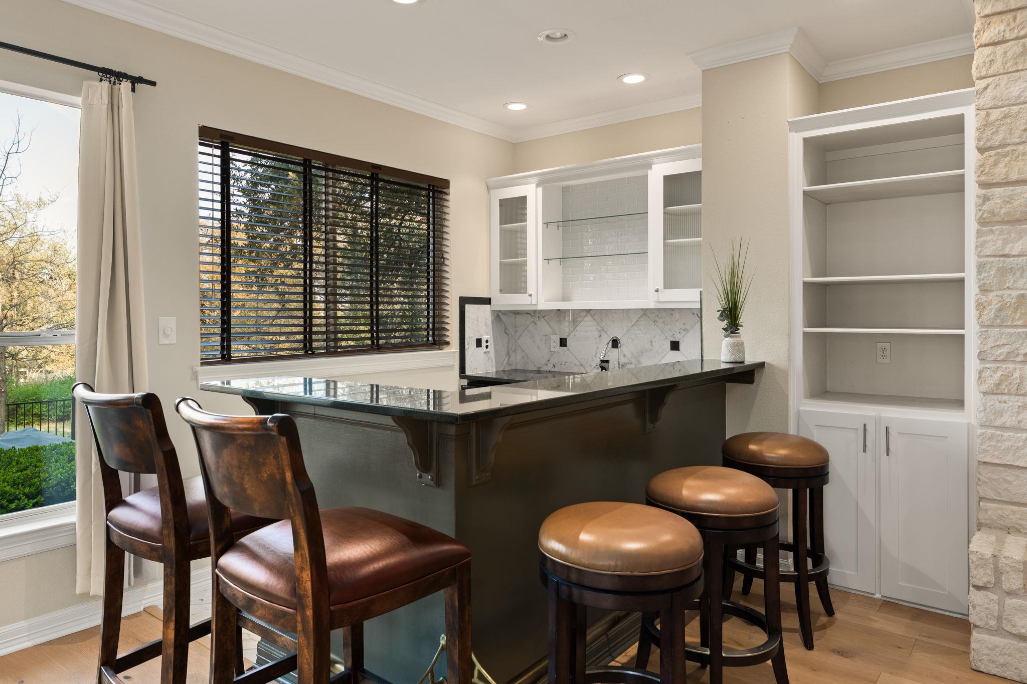 2016 Lakeway Blvd, Lakeway, TX 78734