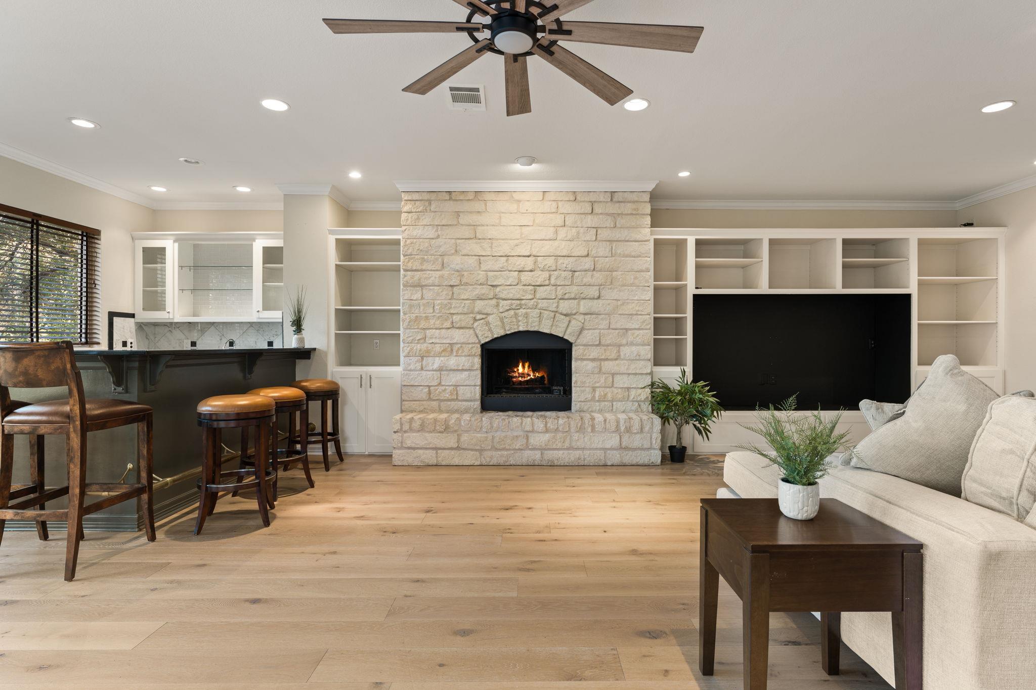 2016 Lakeway Blvd, Lakeway, TX 78734