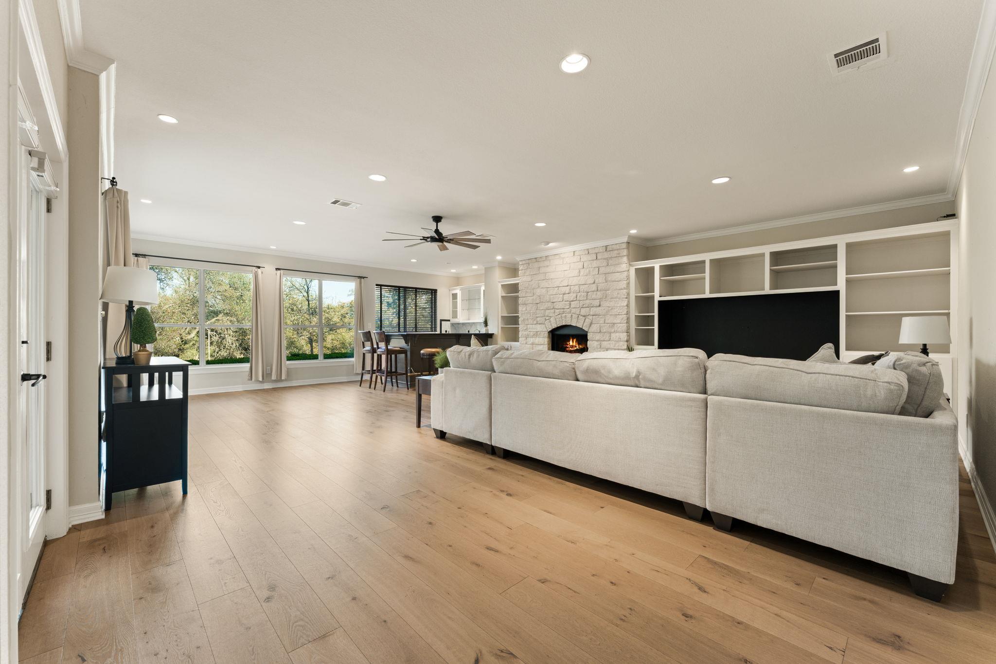 2016 Lakeway Blvd, Lakeway, TX 78734