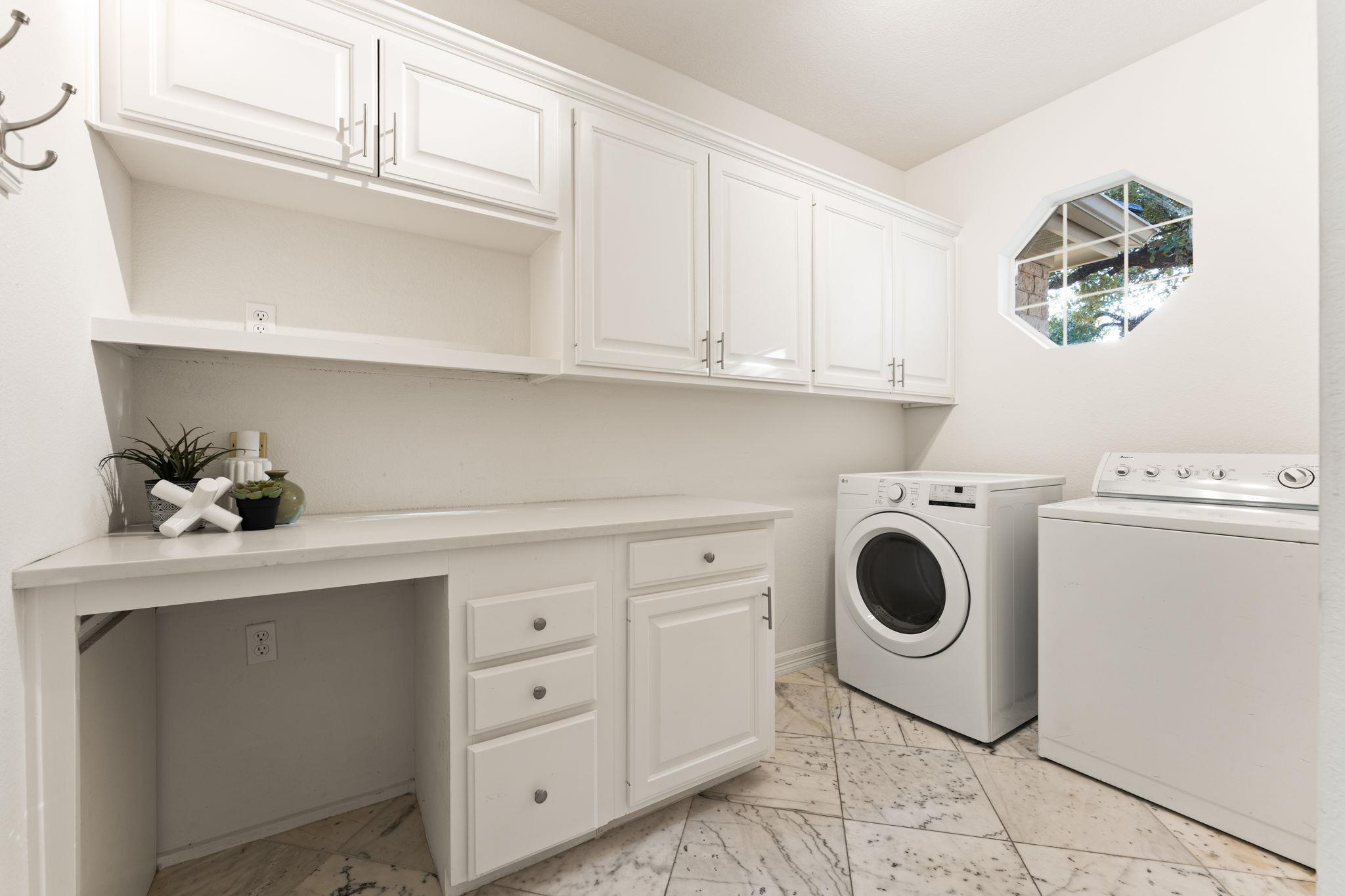 2016 Lakeway Blvd, Lakeway, TX 78734