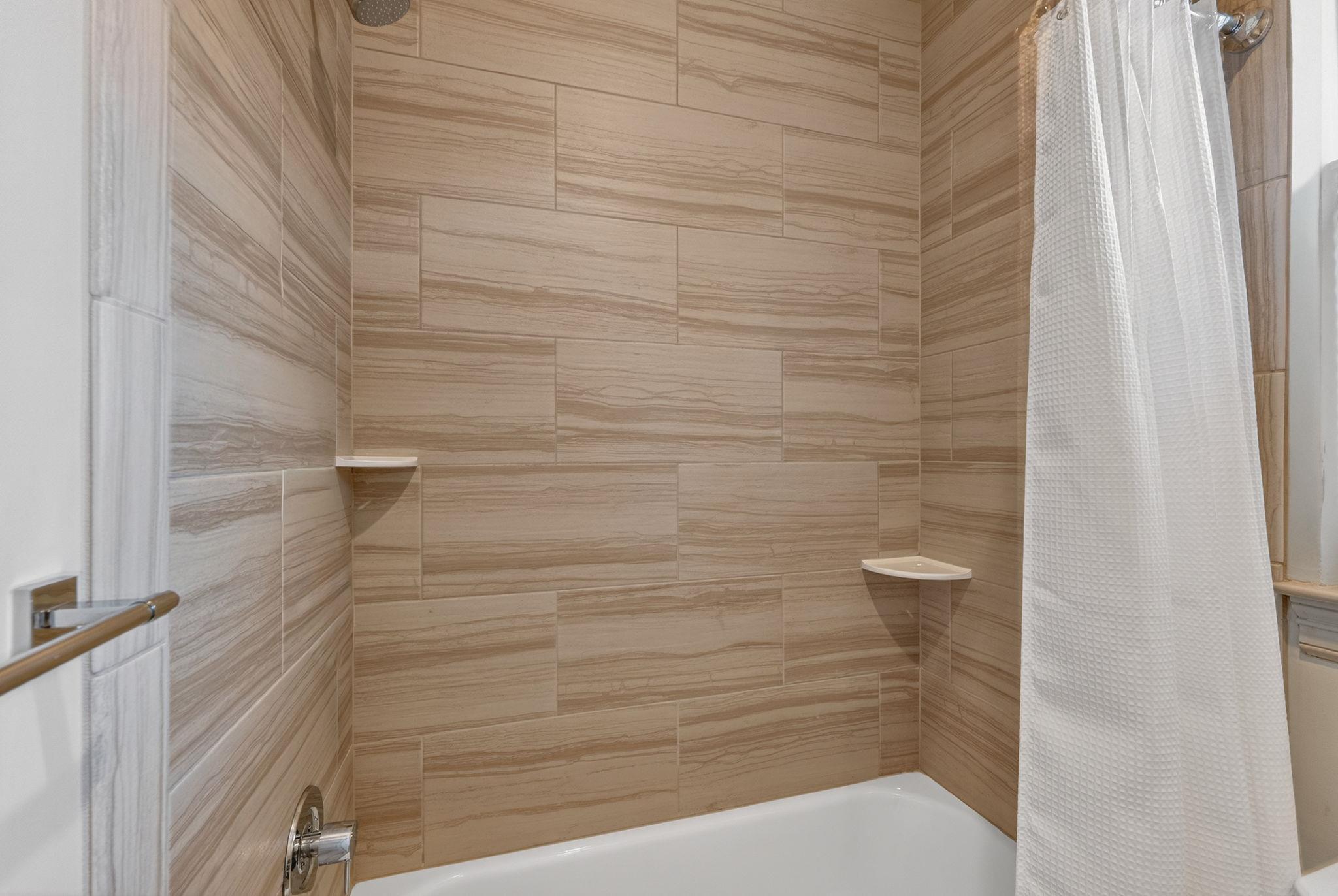 2016 Lakeway Blvd, Lakeway, TX 78734