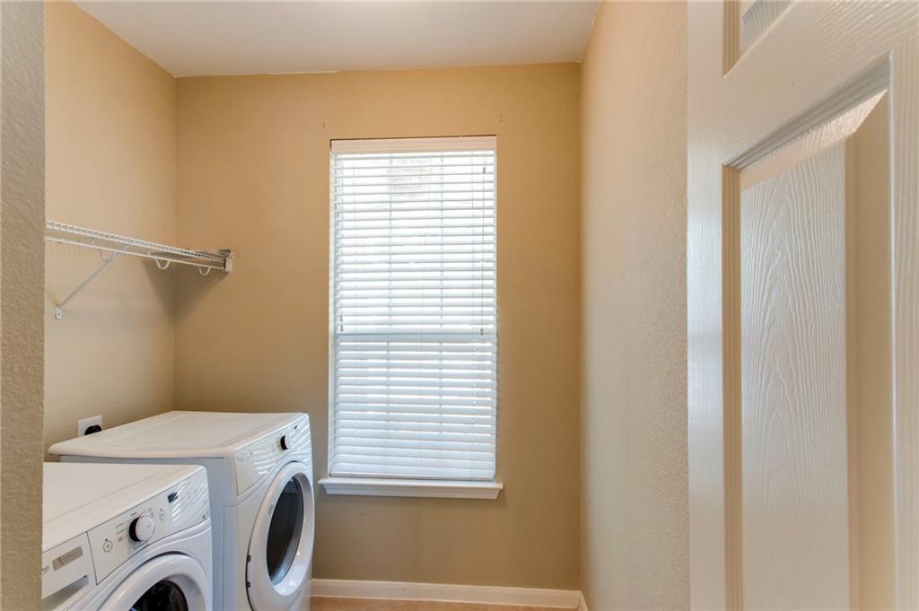 517 Dinge Bay Dr, Round Rock, TX 78664