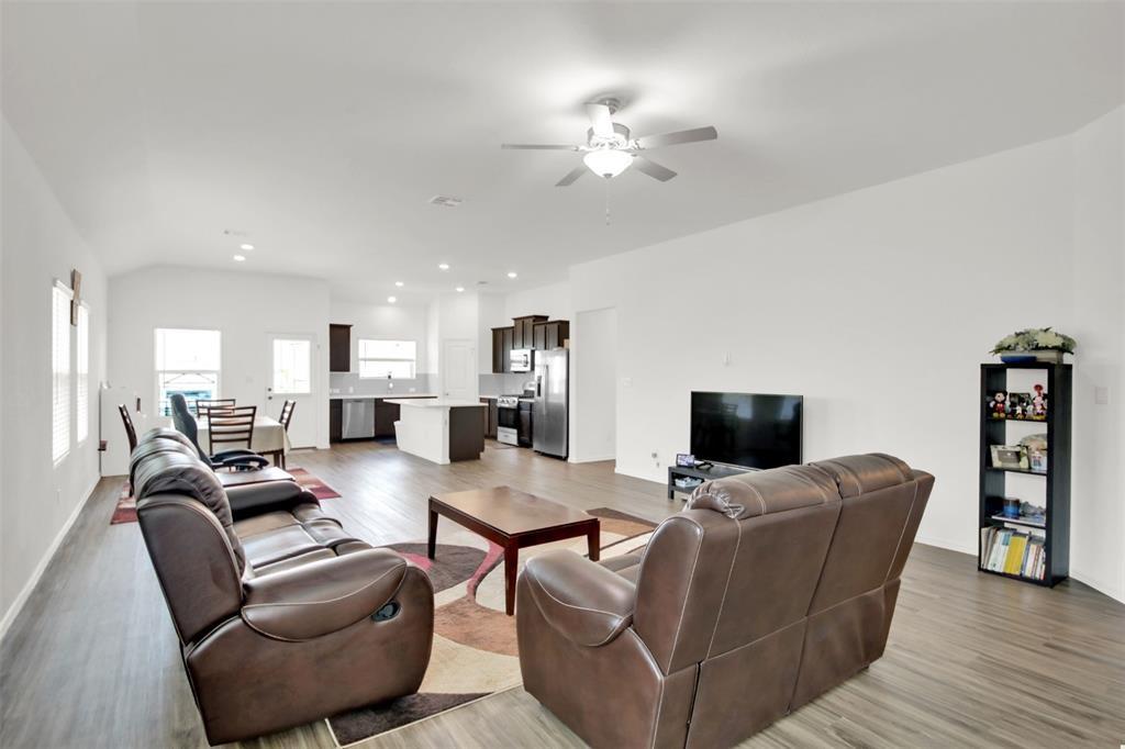 937 Mallow Rd, Leander, TX 78641