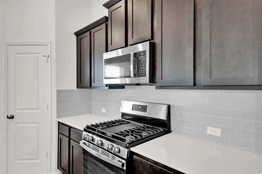 937 Mallow Rd, Leander, TX 78641