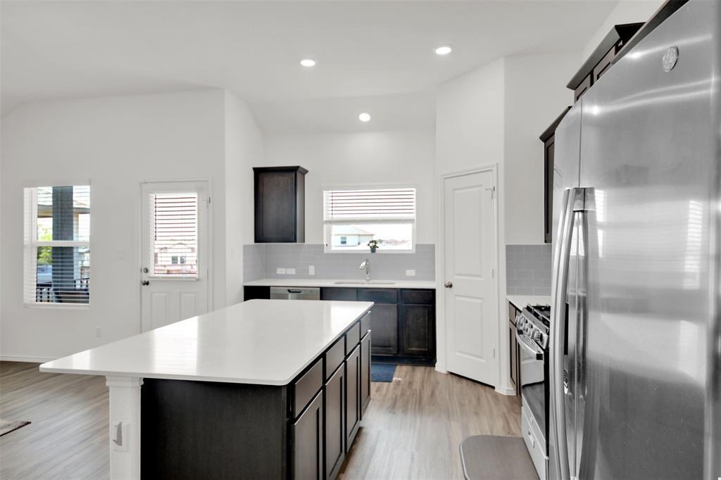 937 Mallow Rd, Leander, TX 78641