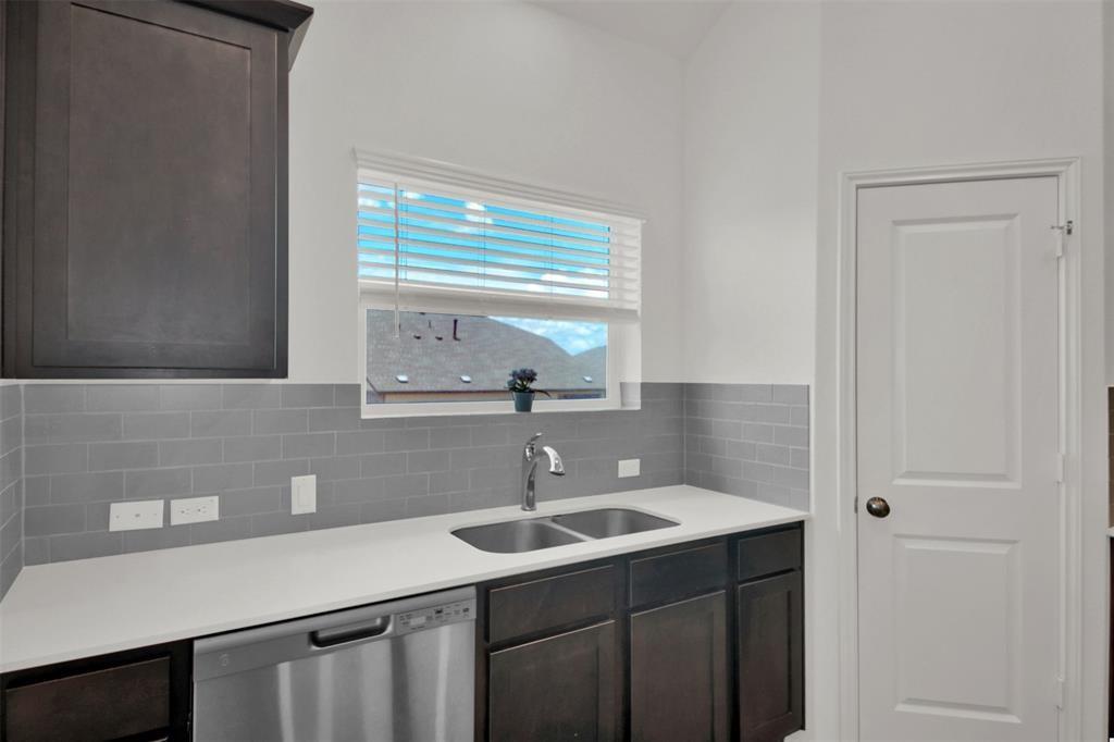 937 Mallow Rd, Leander, TX 78641