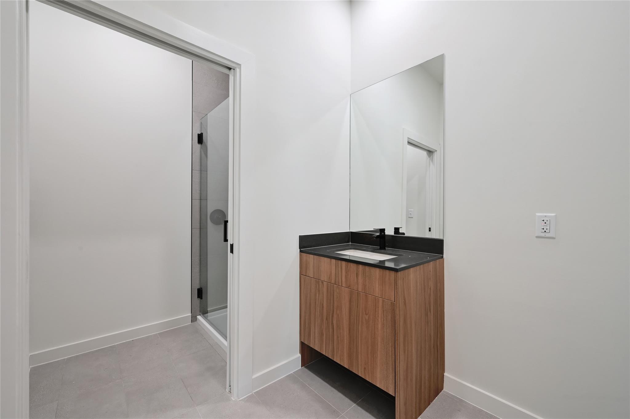 2209 S 1st St # 107, Austin, TX 78704