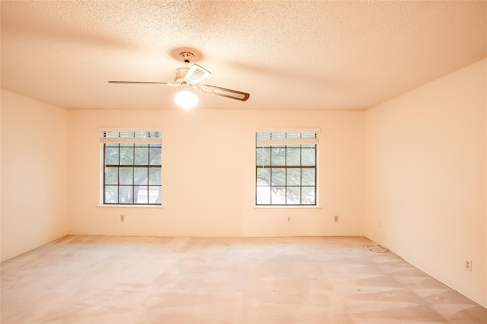 6914 Dallas Dr, Austin, TX 78729