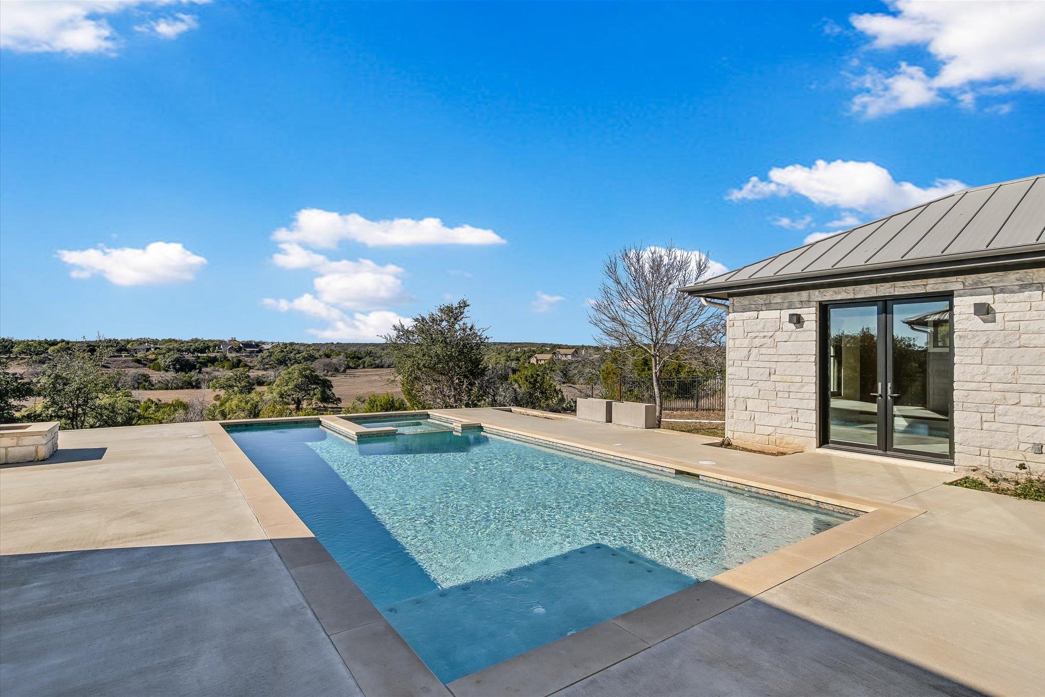 343 Pug Rippy Rd, Dripping Springs, TX 78620