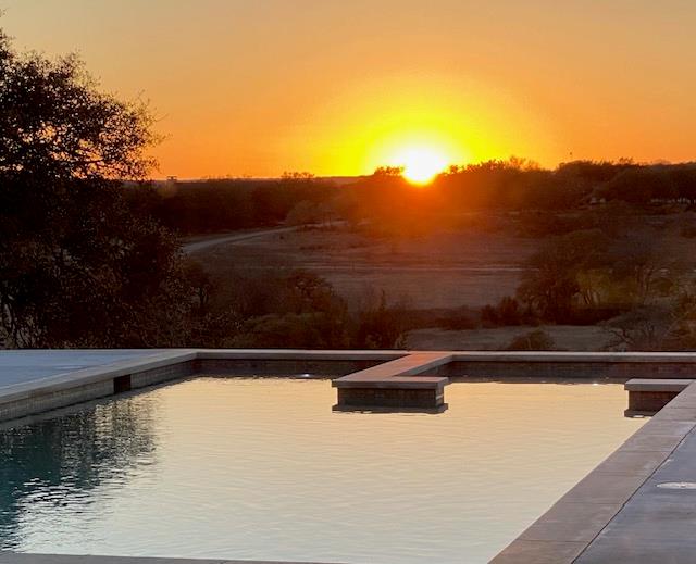 343 Pug Rippy Rd, Dripping Springs, TX 78620