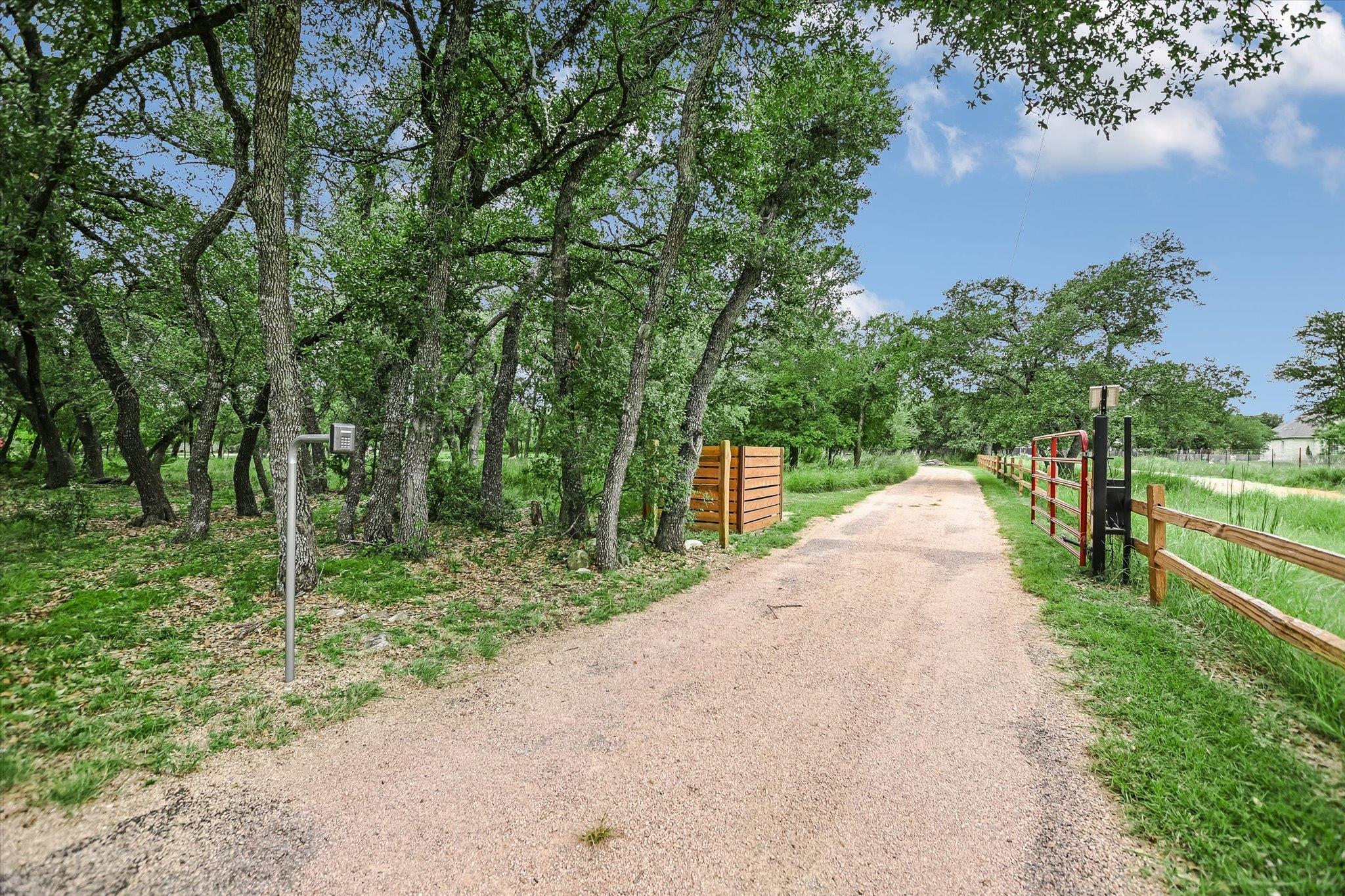 425 Patricia Rd, Georgetown, TX 78628