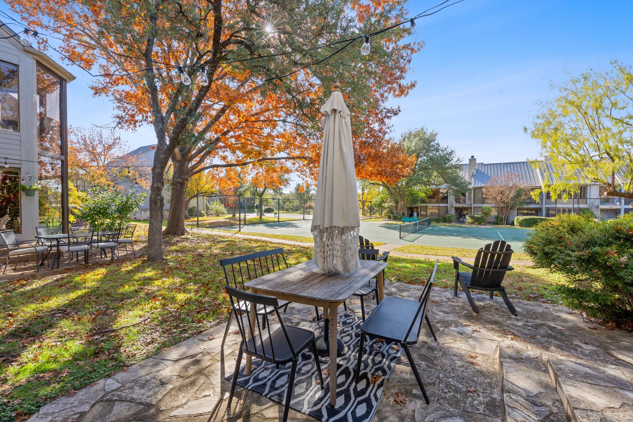 112 World Of Tennis Sq, Lakeway, TX 78738