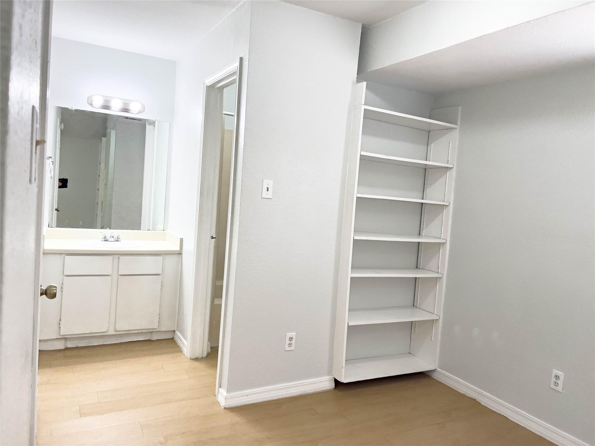 513 South Park Dr # 302, Austin, TX 78704