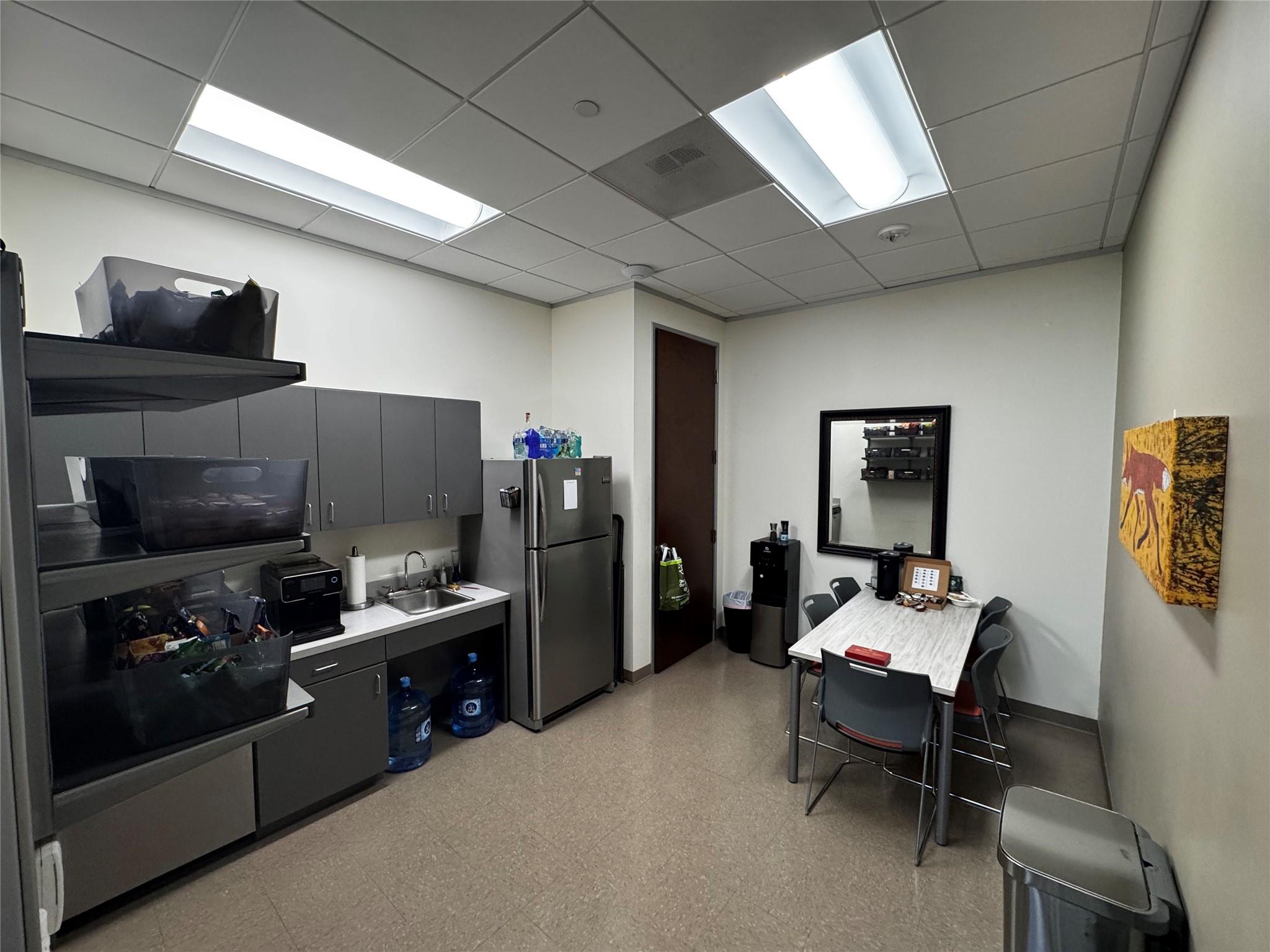 5920 W William Cannon Dr # 201, Austin, TX 78749