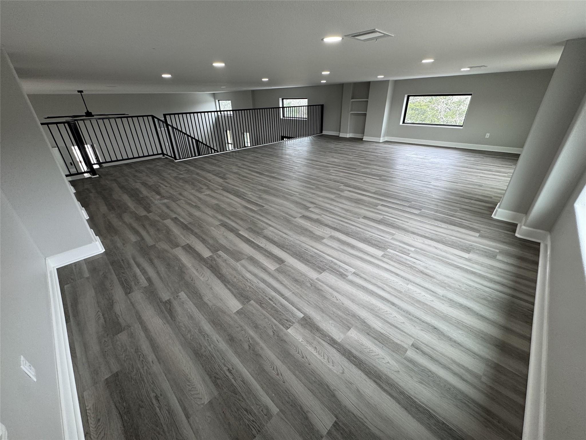 4926 W Old Lockhart Rd, Muldoon, TX 78949